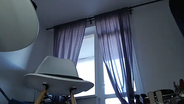 Snapshot of MadameKatrina chatting on 10.08.25 MadameKatrina online show from 10.08.25