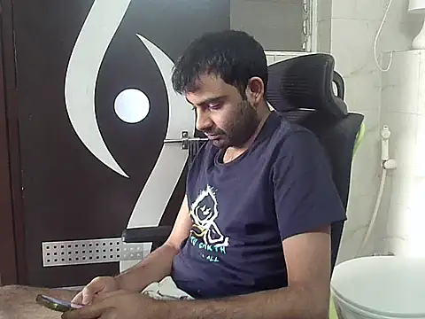 Snapshot of king_kong_india1 chatting on 01.18.26 king kong india1 online show from 01.18.26