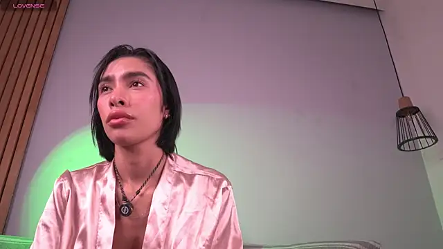 mia-reeves online show from 05.07.26