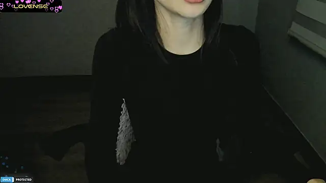 Snapshot of Ayase_momo chatting on 03.20.25 Ayase momo online show from 03.20.25