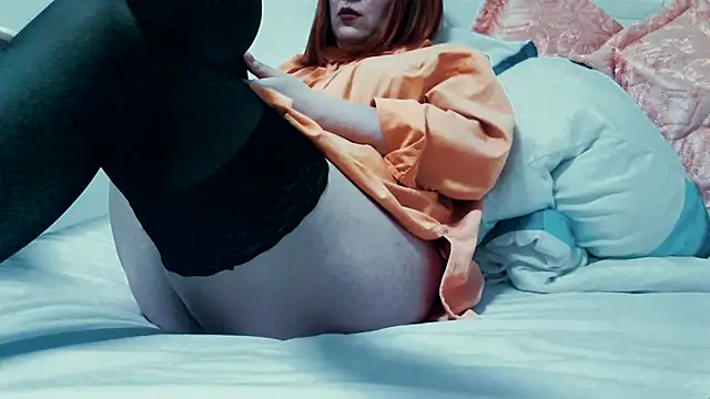 MashaYeah777 online show from 12.14.25