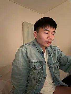 Snapshot of asiahot_liam chatting on 01.12.26 asiahot liam online show from 01.12.26