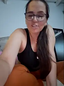 Snapshot of MariaPau_83 chatting on 03.14.25 MariaPau 83 online show from 03.14.25