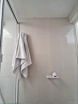 Snapshot of MariaPau_83 chatting on 12.05.25 MariaPau 83 online show from 12.05.25