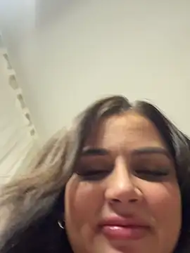 Celinaax online show from 02.05.25