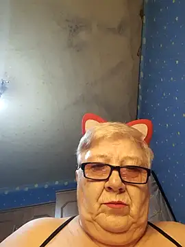 Snapshot of Lena_Gaby chatting on 02.04.25 Lena Gaby online show from 02.04.25