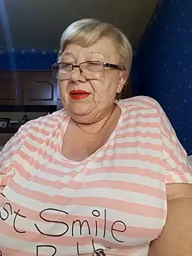 Snapshot of Lena_Gaby chatting on 10.13.25 Lena Gaby online show from 10.13.25