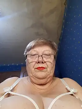 Snapshot of Lena_Gaby chatting on 11.23.25 Lena Gaby online show from 11.23.25