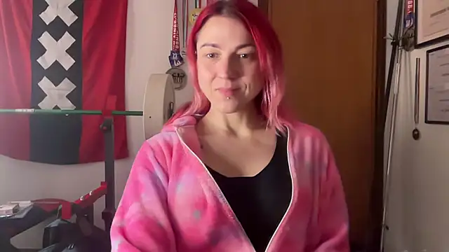 Nikky Divine online show from 01.11.25