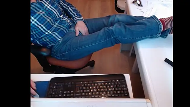 Snapshot of dutchpornking chatting on 02.10.25 dutchpornking online show from 02.10.25