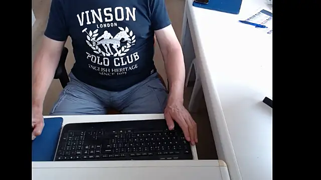 Snapshot of dutchpornking chatting on 06.20.26 dutchpornking online show from 06.20.26