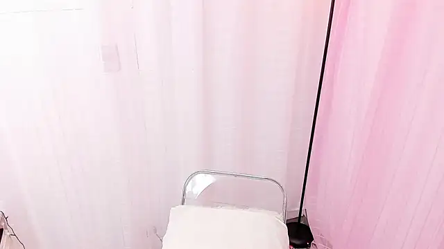 Snapshot of miss_alhy chatting on 12.17.24 miss alhy online show from 12.17.24