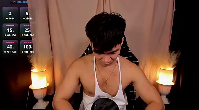 Snapshot of 000batman000 chatting on 01.30.25 000batman000 online show from 01.30.25