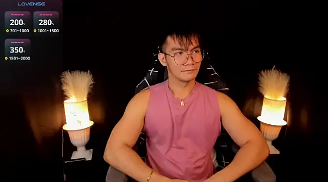 Snapshot of 000batman000 chatting on 02.28.25 000batman000 online show from 02.28.25