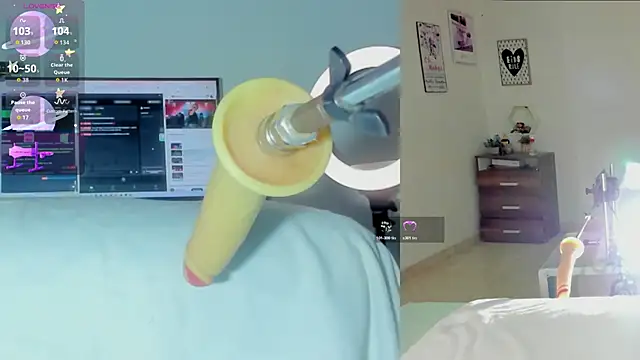 Snapshot of sofi_velez chatting on 02.15.26 sofi velez online show from 02.15.26