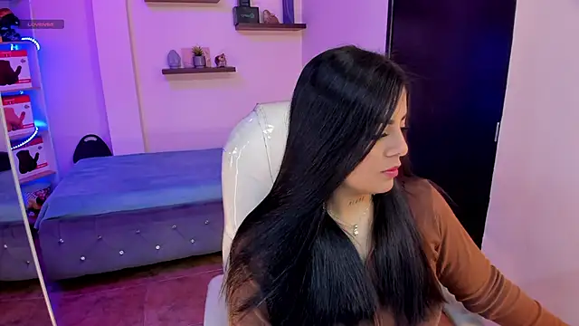 Snapshot of Catalinaa_martinez chatting on 12.14.24 Catalinaa martinez online show from 12.14.24