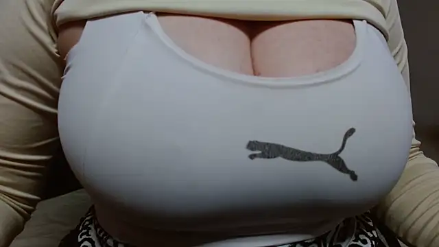 AnnyelinnaLove online show from 01.12.25