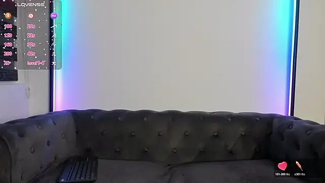 Snapshot of BiancaCruzzz chatting on 05.15.26 BiancaCruzzz online show from 05.15.26