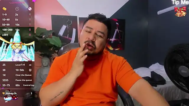 Snapshot of oso_dirty_ chatting on 12.29.24 oso dirty online show from 12.29.24