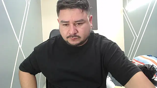 Snapshot of oso_dirty_ chatting on 01.19.25 oso dirty online show from 01.19.25