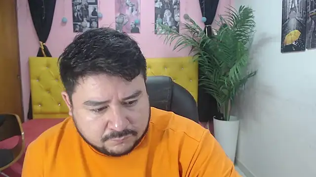 Snapshot of oso_dirty_ chatting on 02.08.25 oso dirty online show from 02.08.25