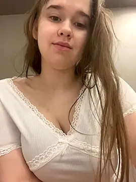 HornyGirlH online show from 12.16.25