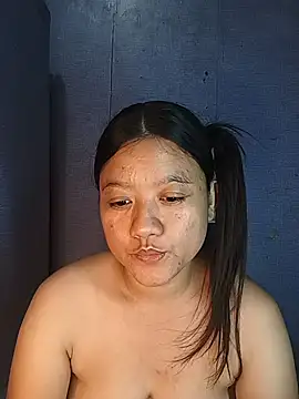 Snapshot of Urchanel chatting on 02.14.26 Urchanel online show from 02.14.26