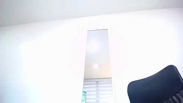 Snapshot of moxa_hot chatting on 01.22.25 moxa hot online show from 01.22.25