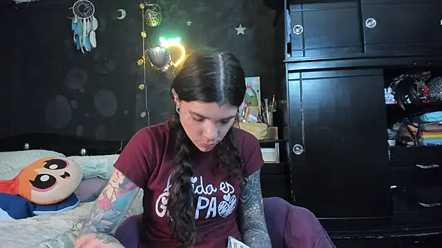 Lilmarieee online show from 11.18.25