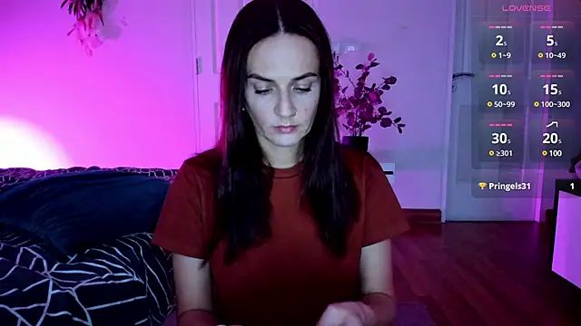 Snapshot of BritneyHall chatting on 03.13.25 BritneyHall online show from 03.13.25