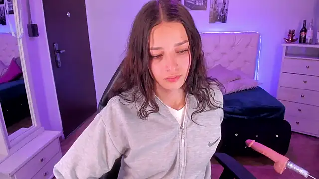 Amaia Daniells online show from 01.06.25