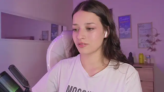 Amaia Daniells online show from 10.23.25