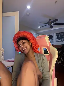 Snapshot of goddessxdreaxo chatting on 02.16.25 goddessxdreaxo online show from 02.16.25