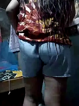 Snapshot of xxyourfantasyxx chatting on 01.05.25 xxyourfantasyxx online show from 01.05.25