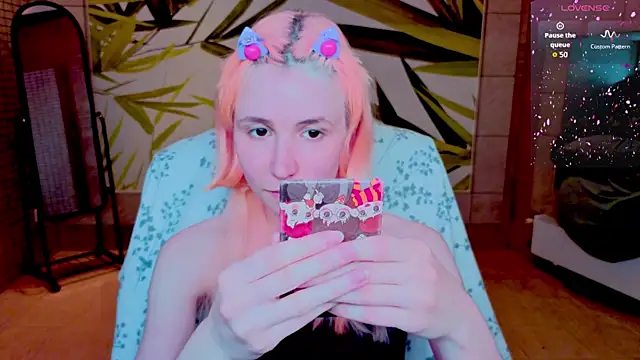 Snapshot of fleximona chatting on 06.14.26 fleximona online show from 06.14.26