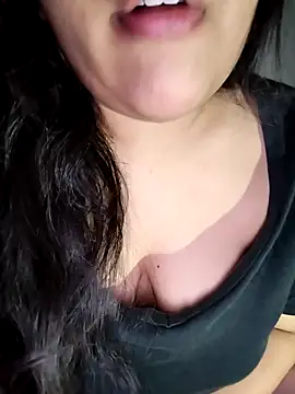 Annerae online show from 11.06.25