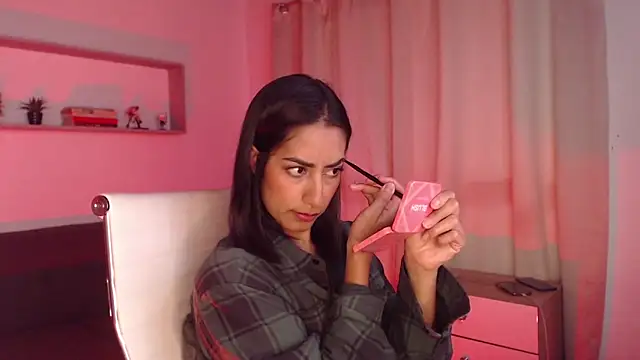 Snapshot of Brown_skin11 chatting on 12.04.24 Brown skin11 online show from 12.04.24