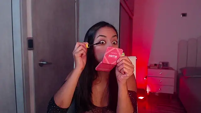 Snapshot of Brown_skin11 chatting on 11.29.25 Brown skin11 online show from 11.29.25