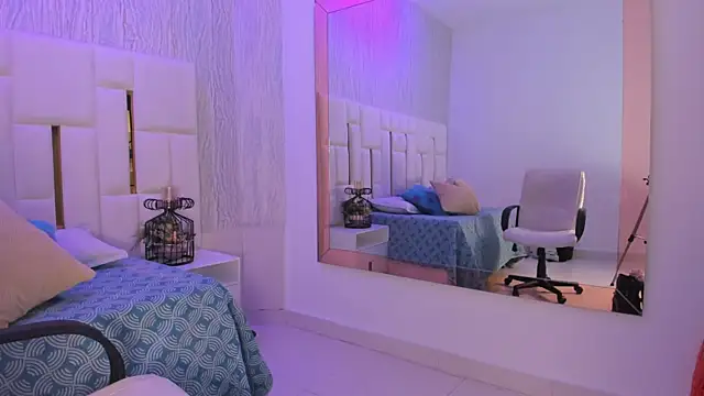 Snapshot of Meghan_stonne_ chatting on 02.08.26 Meghan stonne online show from 02.08.26