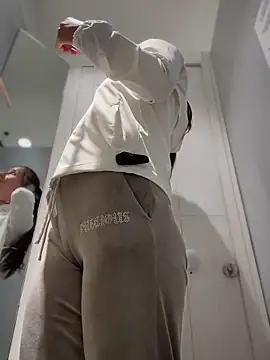 YOUR-KARINA online show from 12.28.24