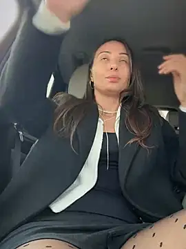 YOUR-KARINA online show from 02.17.25