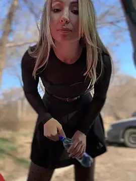 YOUR-KARINA online show from 03.18.25