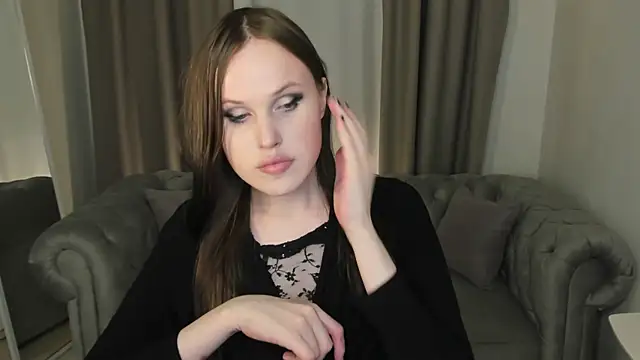 Snapshot of EffieMinki chatting on 05.02.26 EffieMinki online show from 05.02.26