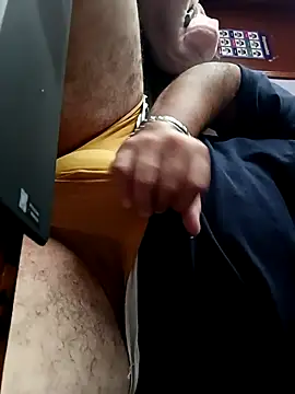 Snapshot of Osito_31 chatting on 09.19.25 Osito 31 online show from 09.19.25