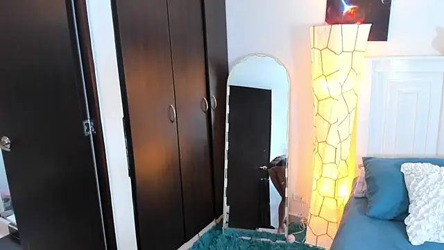 SarahCinnamon- online show from 03.03.25