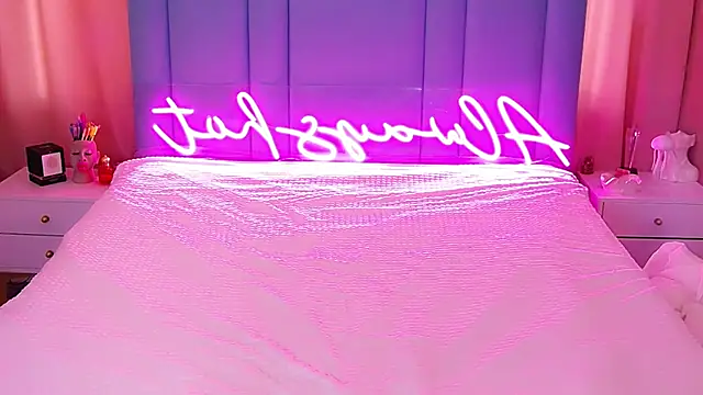 AllwaysHotJ online show from 01.12.25