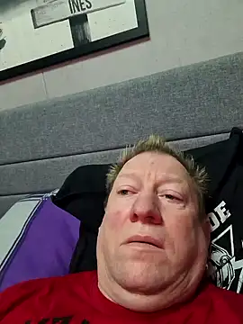 Snapshot of tomtom111111 chatting on 12.22.24 tomtom111111 online show from 12.22.24