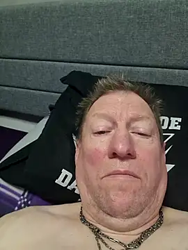 Snapshot of tomtom111111 chatting on 11.08.25 tomtom111111 online show from 11.08.25