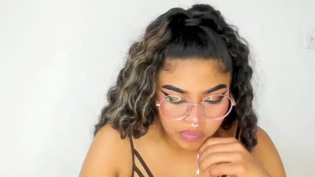 Snapshot of moana_taylor chatting on 02.17.25 moana taylor online show from 02.17.25