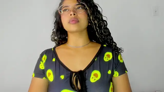 Snapshot of moana_taylor chatting on 03.18.25 moana taylor online show from 03.18.25